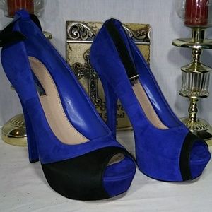 Halston Royal Blue/Black Suade Stilettos.